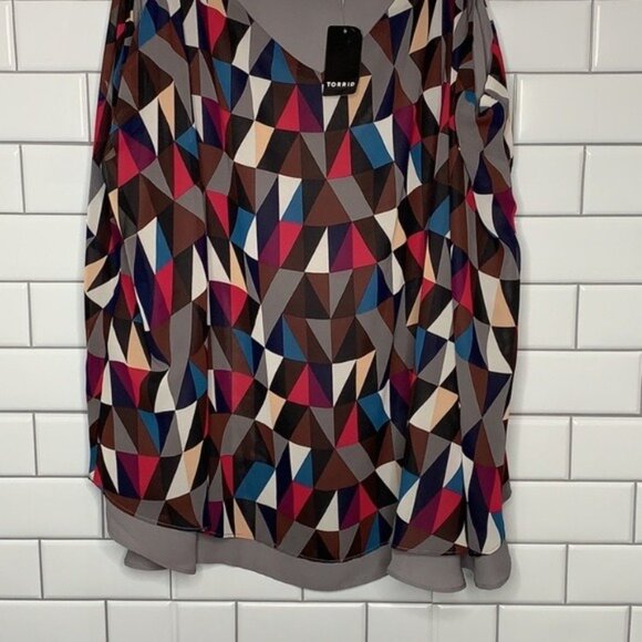 Torrid 6 NWT Sophie Geometric Print Tank Top Swing Cami Size 6X Colorful Lined - Picture 4 of 8